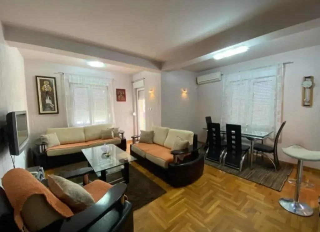 Rent, one bedroom apartment, 54m², Stari Aerodrom, Podgorica