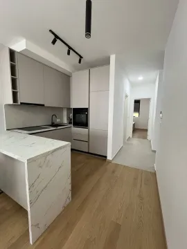 Sale, two bedroom apartment, 71m², Bečići, Budva - image 2