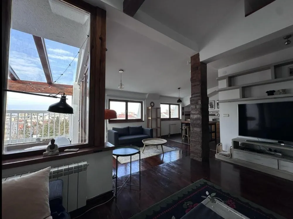 Izdavanje, trosoban stan, 85m², Čubura, Beograd