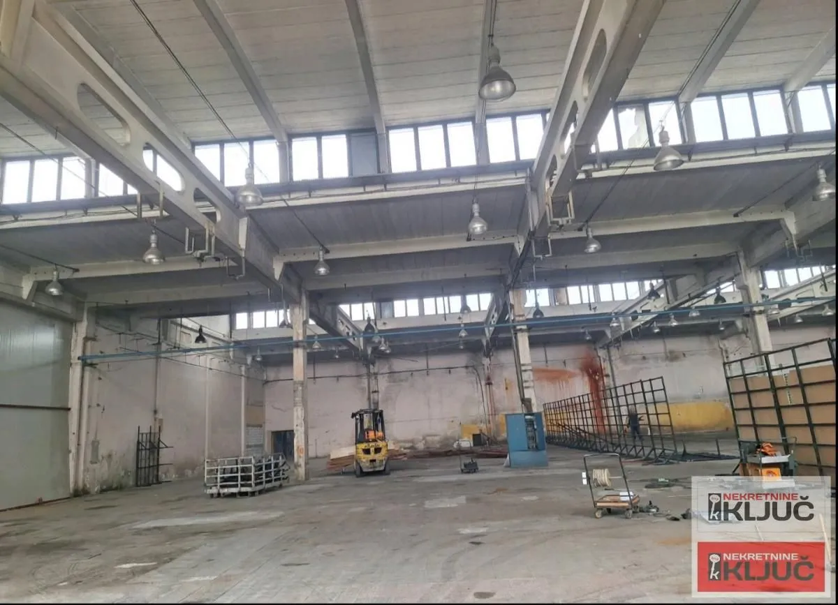 Rent, office space, 800m², Salajka, Novi Sad Sve Podlokacije