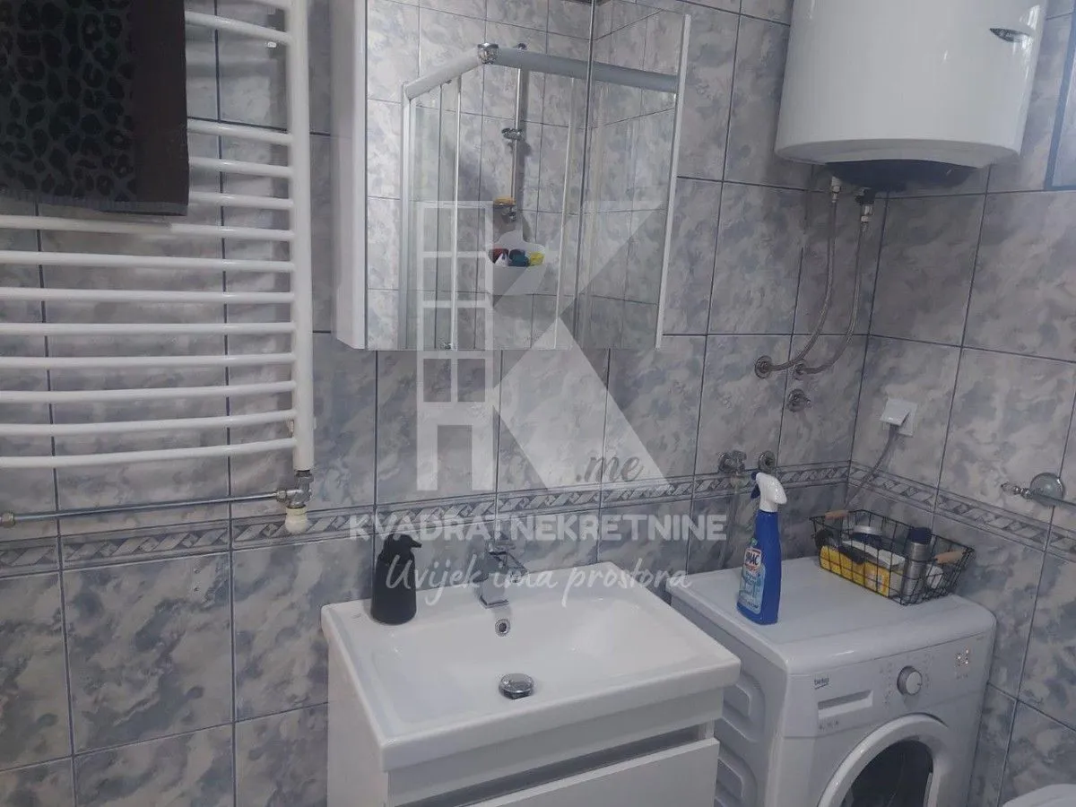 Prodaja, kuća, 190m², Konik, Podgorica