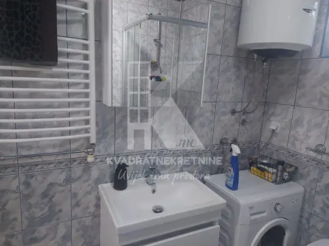 Prodaja, kuća, 190m², Konik, Podgorica - image 16