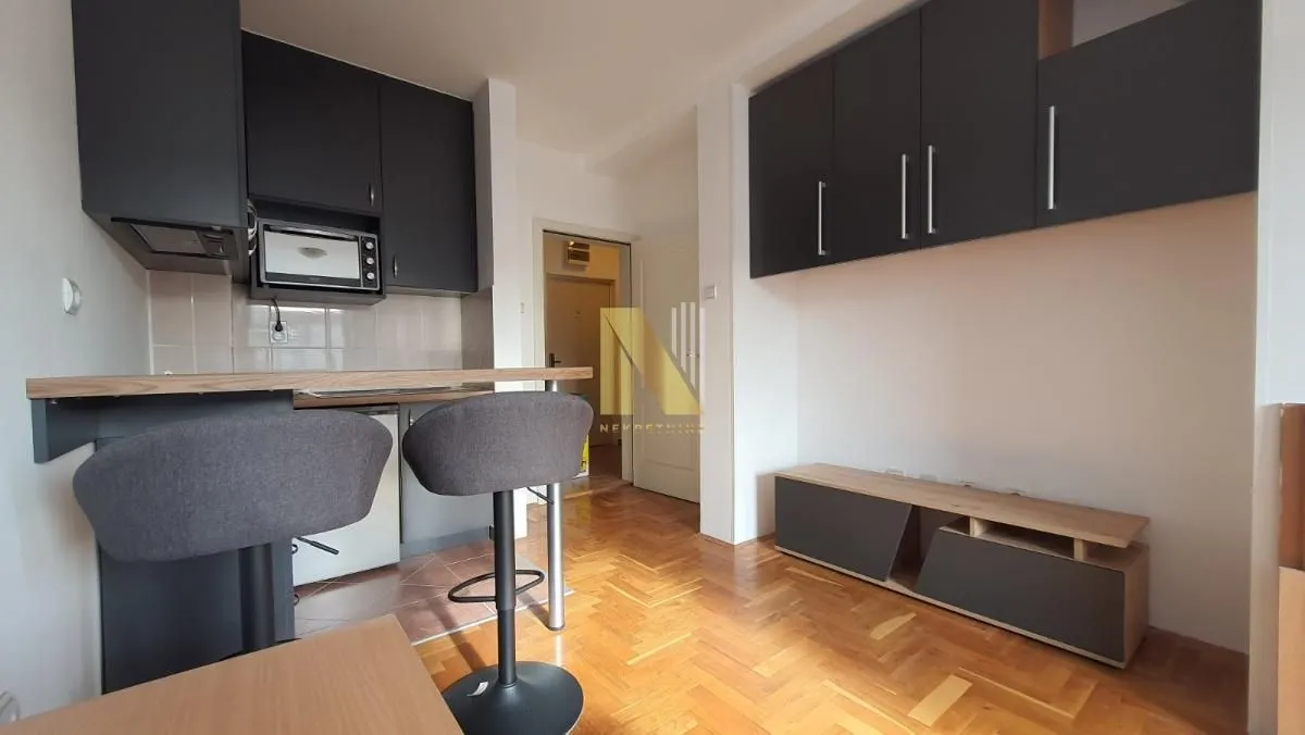 Izdavanje, jednosoban stan, 37m², Nova Detelinara, Novi Sad Sve Podlokacije