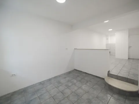 Prodaja, dvosoban stan, 62m², Stari Aerodrom, Podgorica - image 7