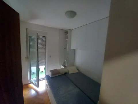 Rent, one bedroom apartment, 40m², Blok 9, Podgorica - image 7