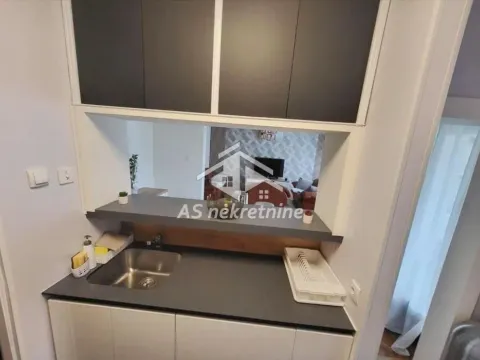 Izdavanje, trosoban stan, 80m², Stari Merkator, Novi Beograd Sve Podlokacije - image 5