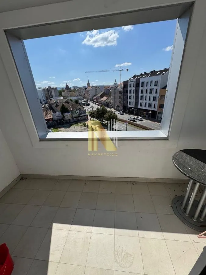 Izdavanje, dvosoban stan, 56m², Novi Sad, Srbija