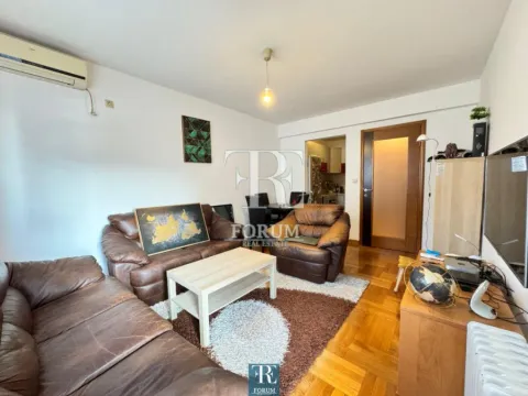 Sale, two bedroom apartment, 55m², Stari Aerodrom, Podgorica - image 2