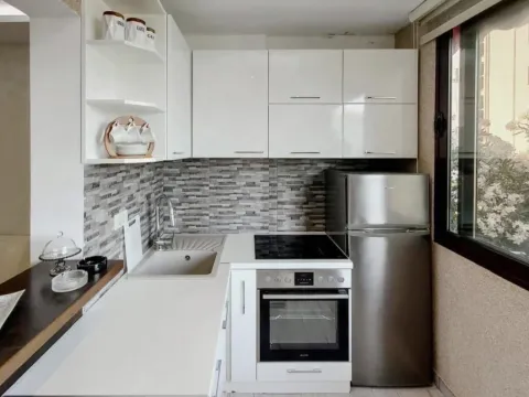 Prodaja, jednosoban stan, 47m², Dobrota, Kotor - image 10