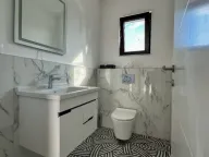 Sale, house, 343m², Obala Morače, Podgorica - image 11