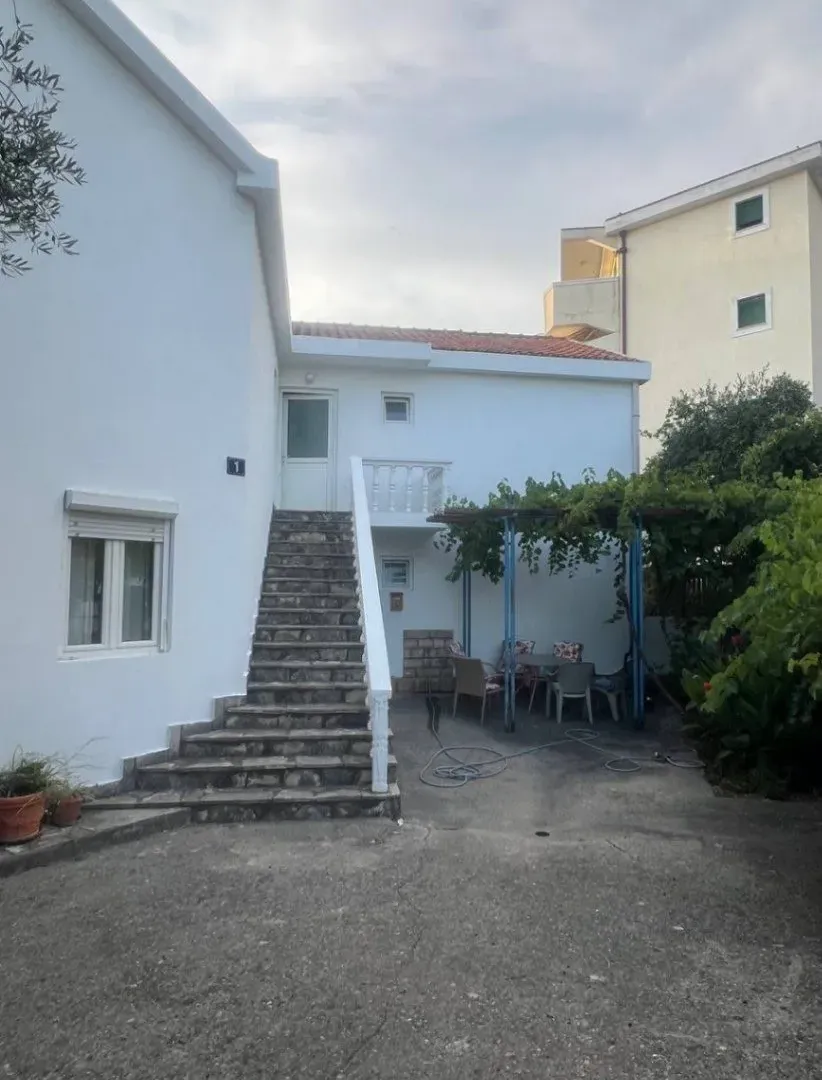 Sale, house, 404m², Petrovac, Budva