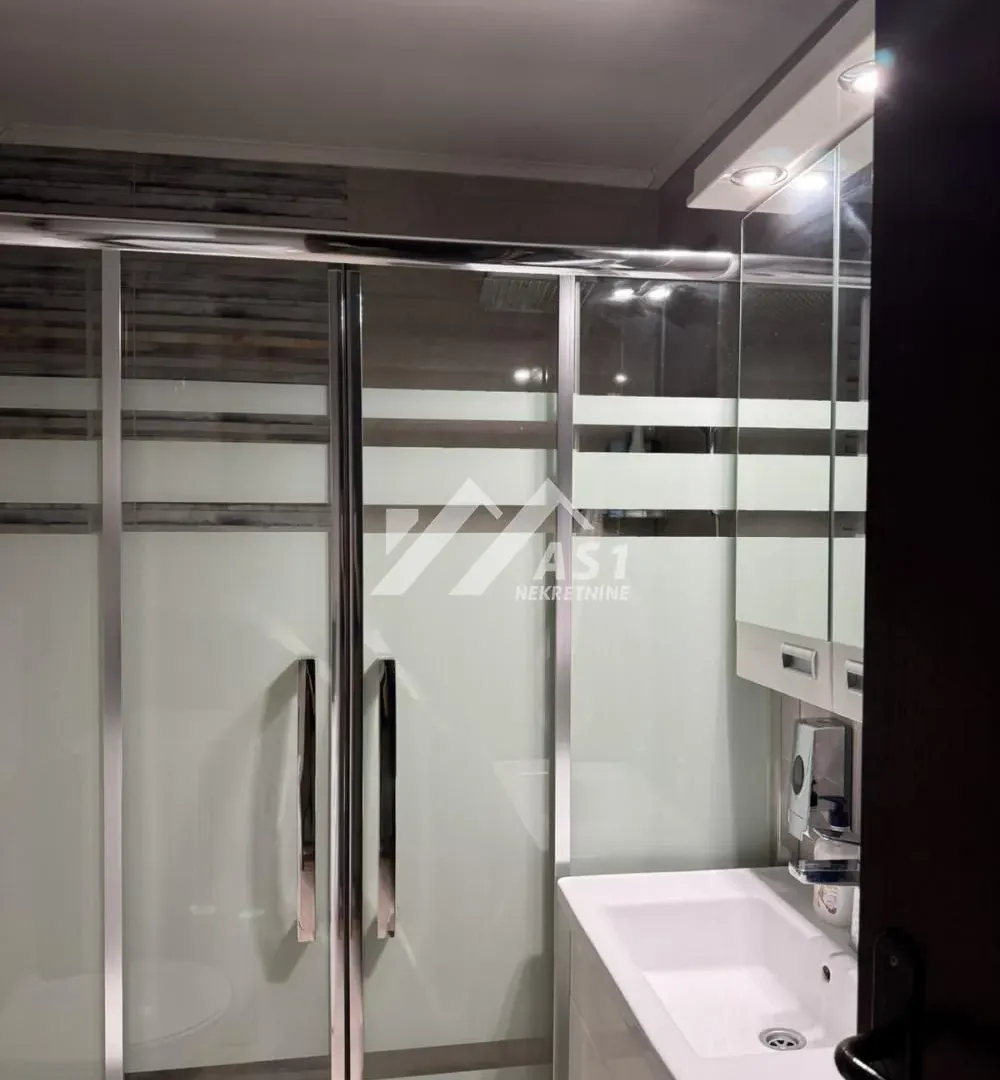 Rent, two bedroom apartment, 45m², Bulevar Oslobodjenja, Novi Sad Sve Podlokacije