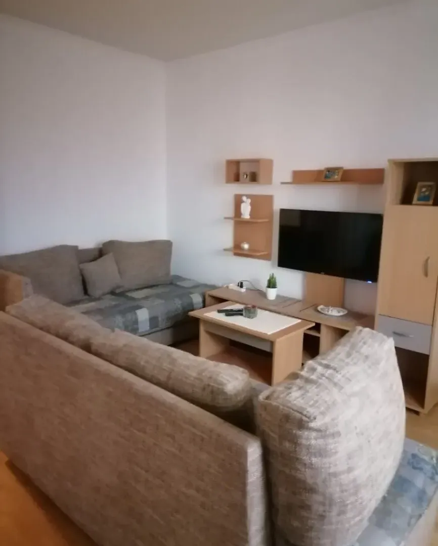 Rent, two bedroom apartment, 70m², Dobrota, Kotor