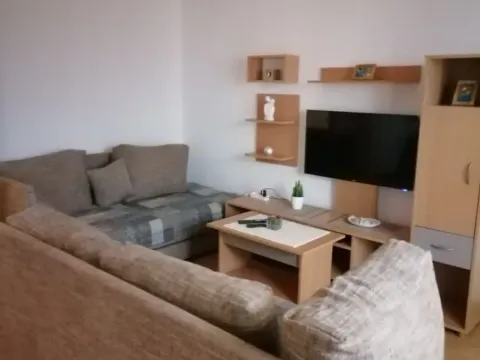 Rent, two bedroom apartment, 70m², Dobrota, Kotor - image 2