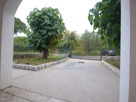 Prodaja, kuća, 253m², Krašići, Tivat - image 4