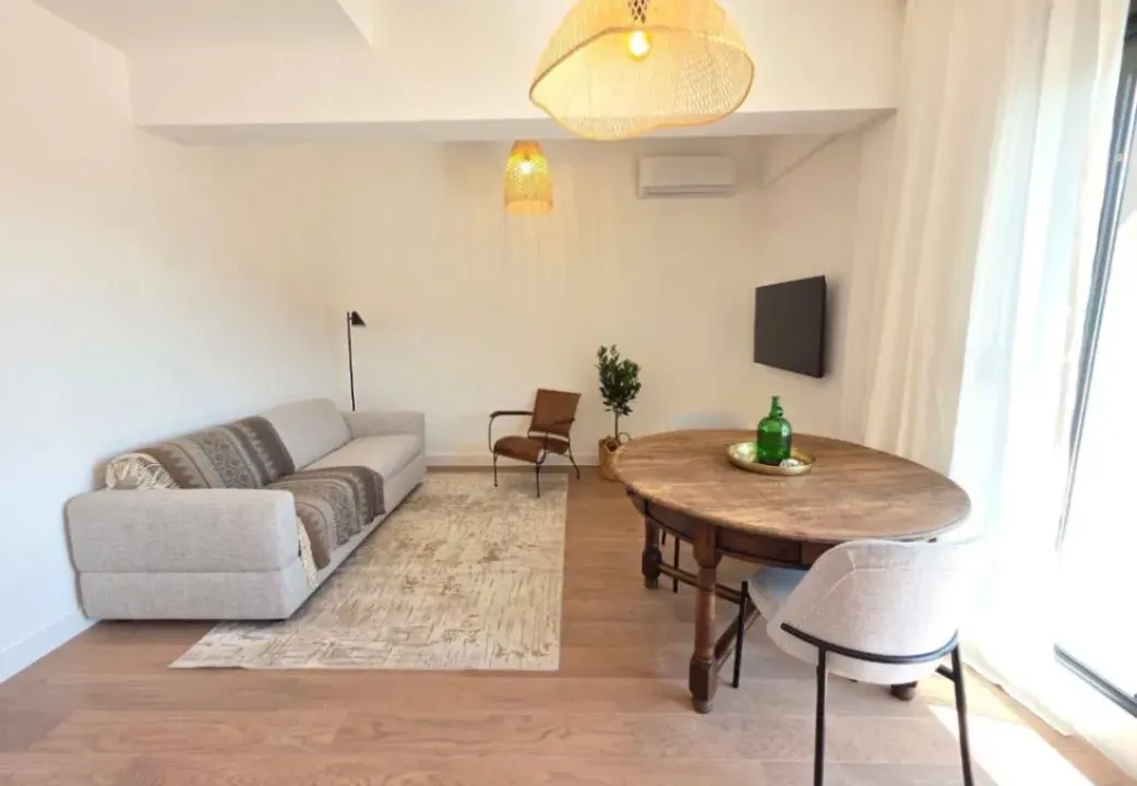 Daily-rent, one bedroom apartment, 42m², Centar, Budva