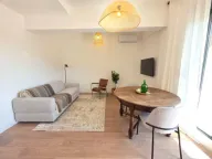 Daily-rent, one bedroom apartment, 42m², Centar, Budva - image 1