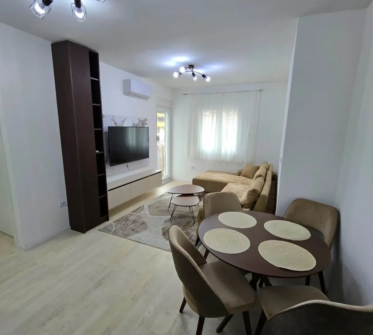 Izdavanje, jednosoban stan, 40m², Kruševac, Podgorica
