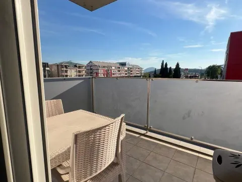 Izdavanje, jednosoban stan, 54m², City Kvart, Podgorica - image 7