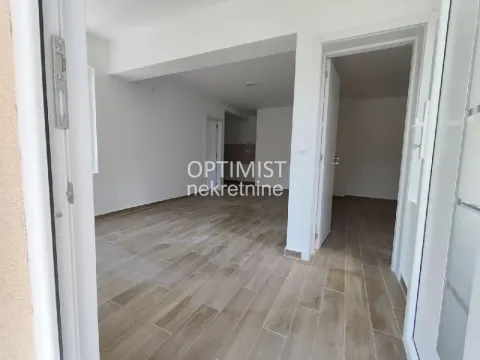 Prodaja, kuća, 43m², Severni Bulevar, Zvezdara Sve Podlokacije - image 4