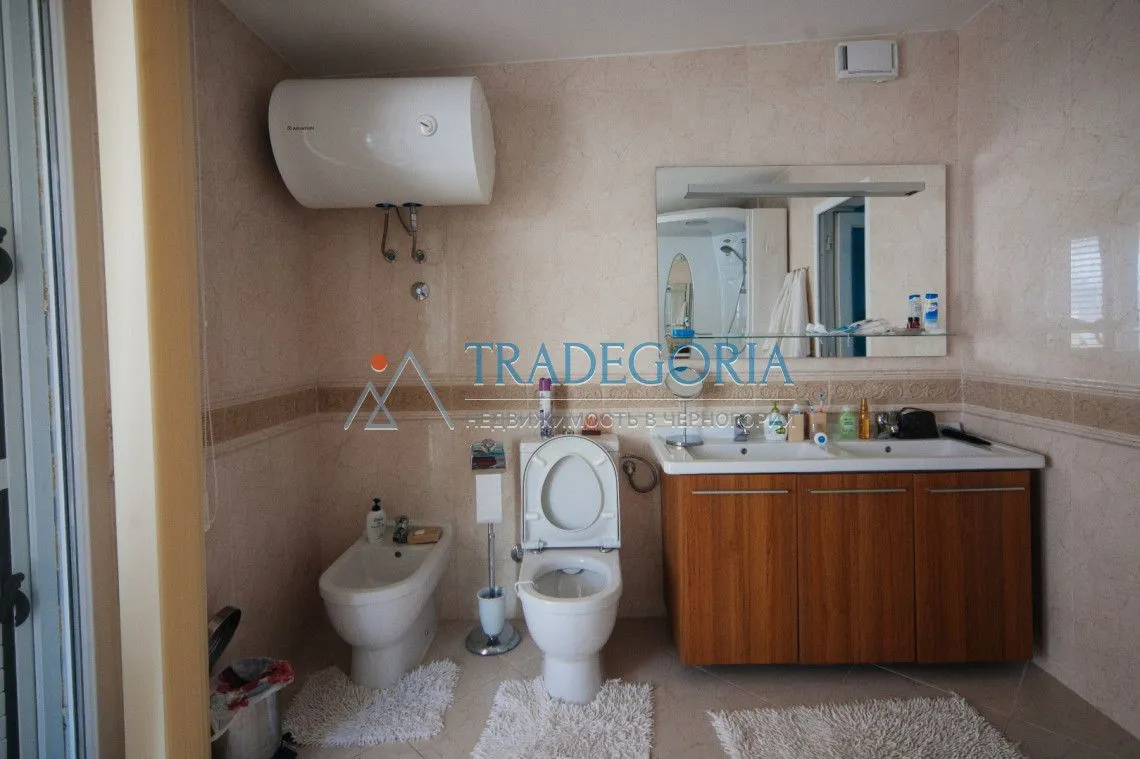 Prodaja, kuća, 265m², Dobra Voda, Bar