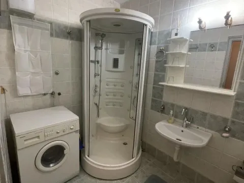 Izdavanje, četvorosoban stan, 81m², Stari Grad, Beograd - image 16