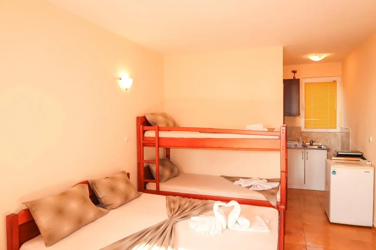 Sale, house, 400m², Hladna Uvala, Bar