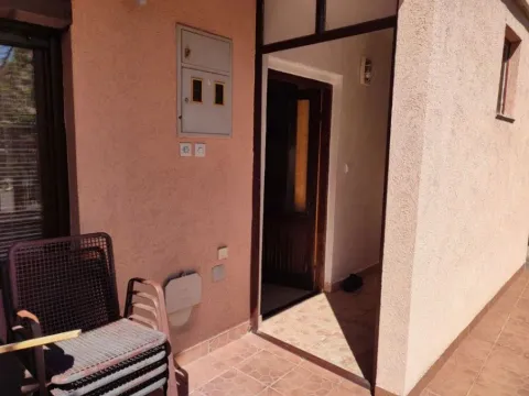 Izdavanje, dvosoban stan, 60m², Stari Aerodrom, Podgorica - image 12