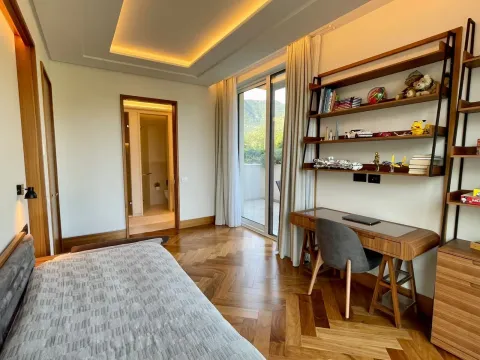 Izdavanje, dvosoban stan, 146m², Tivat, Crna Gora - image 11