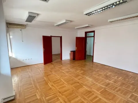 Izdavanje, poslovni prostor, 92m², Preko Morače, Podgorica - image 1