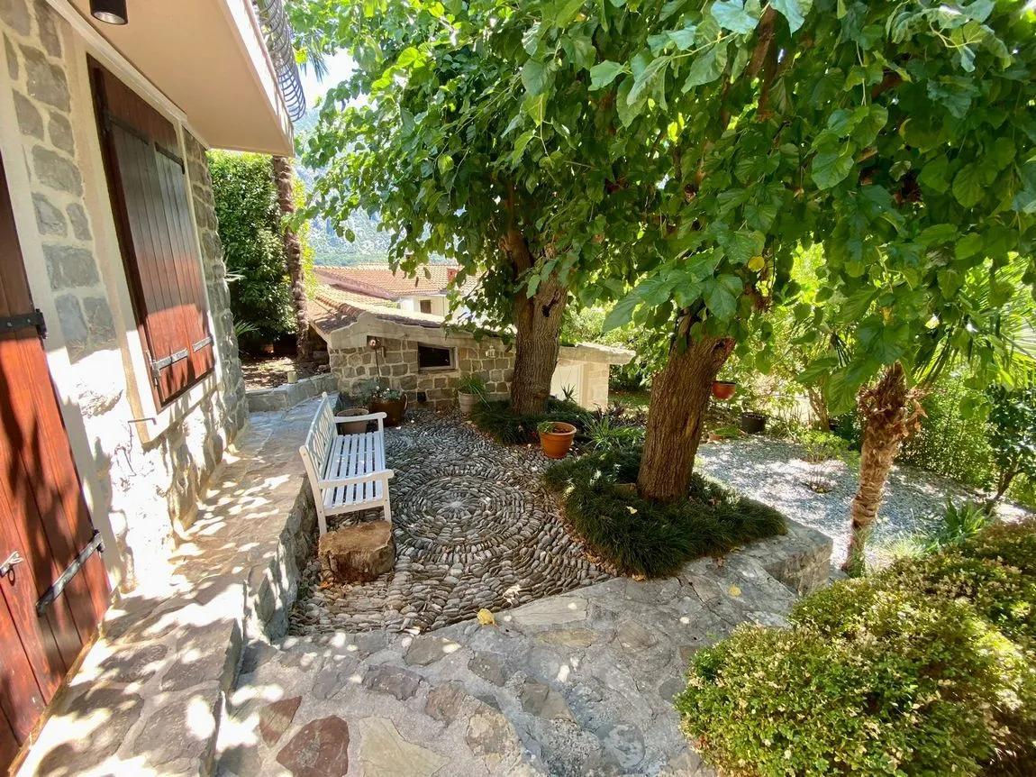 Prodaja, kuća, 232m², Prčanj, Kotor