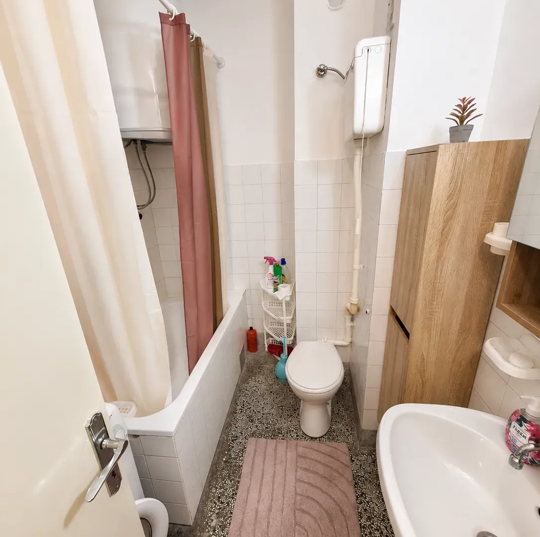 Rent, two bedroom apartment, 65m², Pejton, Podgorica