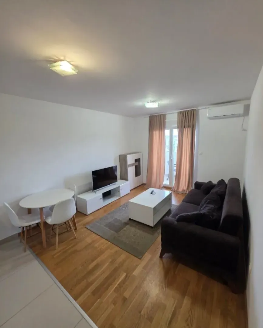 Izdavanje, jednosoban stan, 40m², Zabjelo, Podgorica