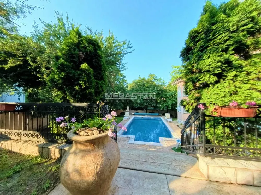 Sale, house, 600m², Savski Venac, Beograd