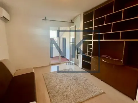 Prodaja, jednosoban stan, 57m², Stari Aerodrom, Podgorica - image 1