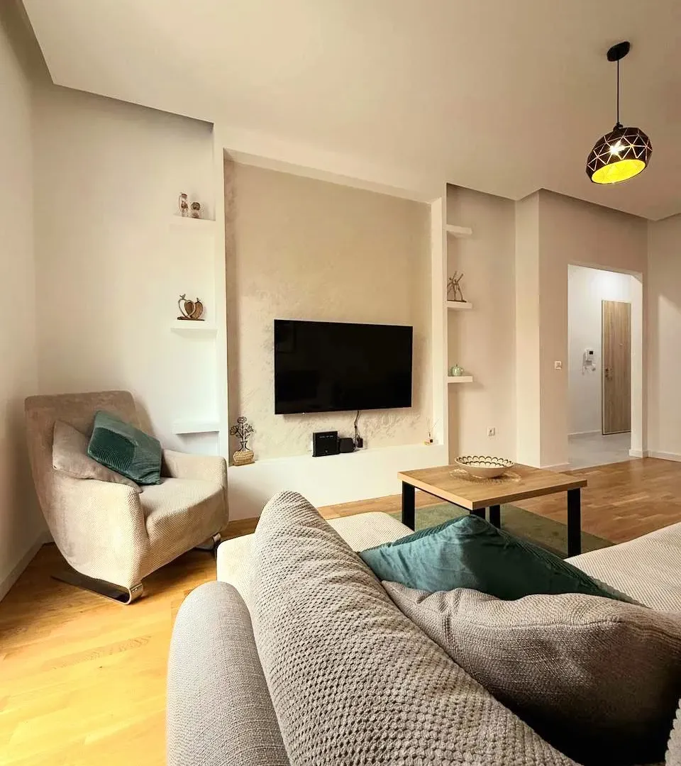 Izdavanje, jednosoban stan, 50m², Centar, Cetinje