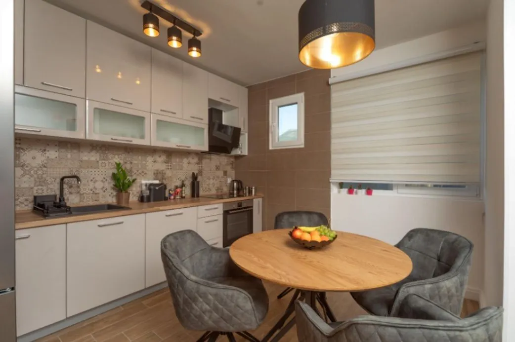 Rent, two bedroom apartment, 58m², Centar, Bar