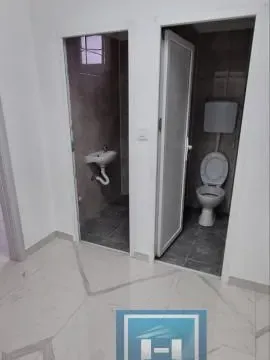 Rent, office space, 200m², Vranje, Srbija - image 12