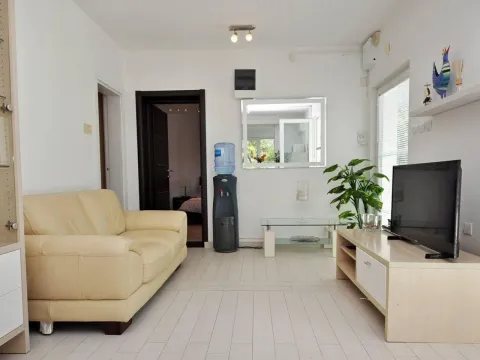 Prodaja, kuća, 350m², Tivat, Crna Gora - image 9