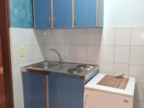 Rent, studio apartment, 30m², Podkošljun, Budva - image 5