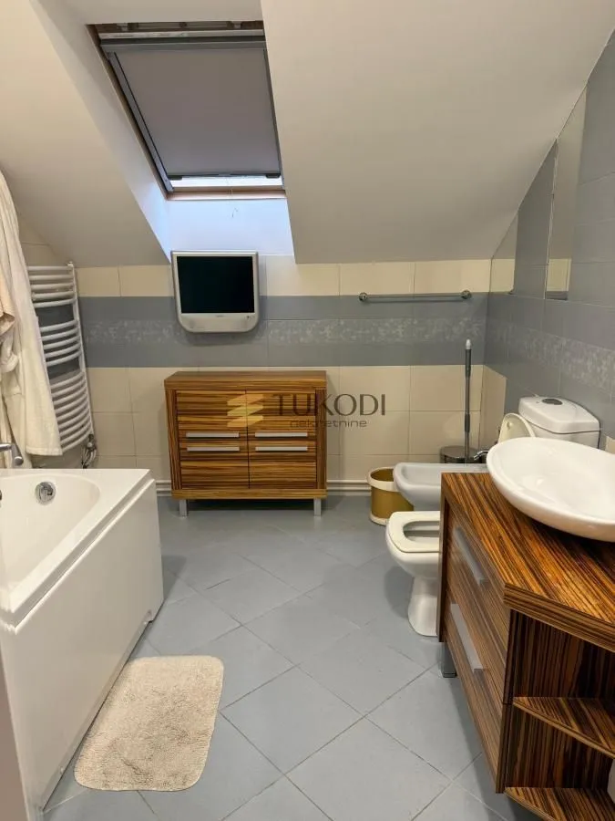 Prodaja, stan, 146m², Rotkvarija, Novi Sad Sve Podlokacije