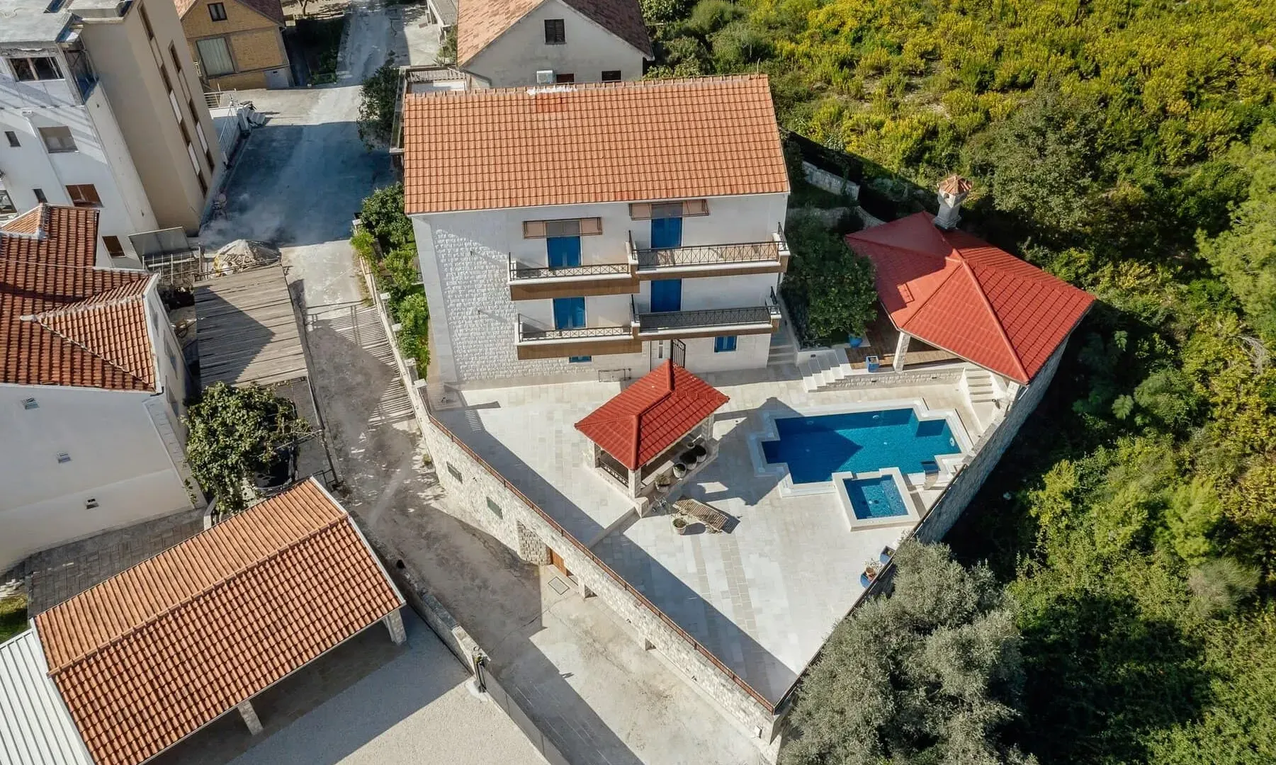 Sale, house, 240m², Kavač, Kotor