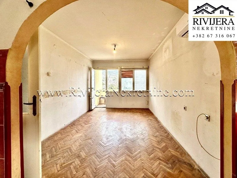Prodaja, dvosoban stan, 73m², Centar, Tivat