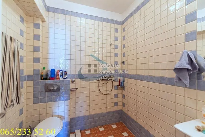 Sale, apartment, 375m², Voždovac Sve Podlokacije, Beograd