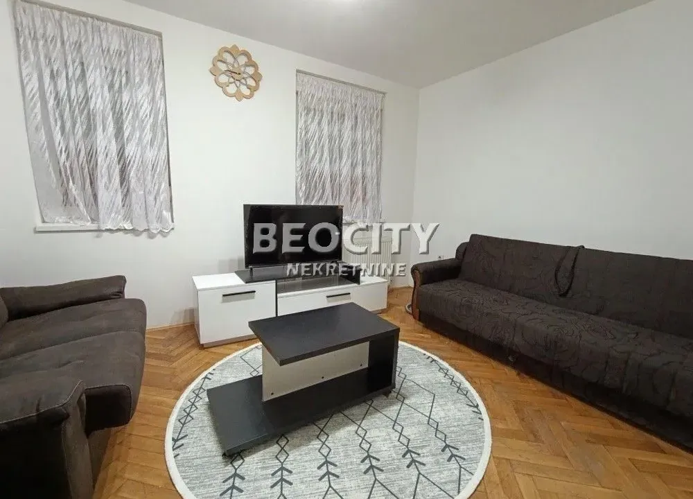 Izdavanje, stan, 40m², Centar, Novi Sad