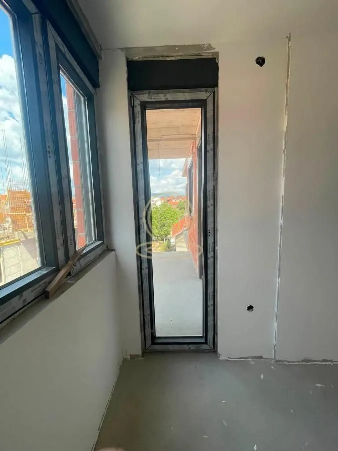 Prodaja, dvosoban stan, 65m², Pantelej, Niš