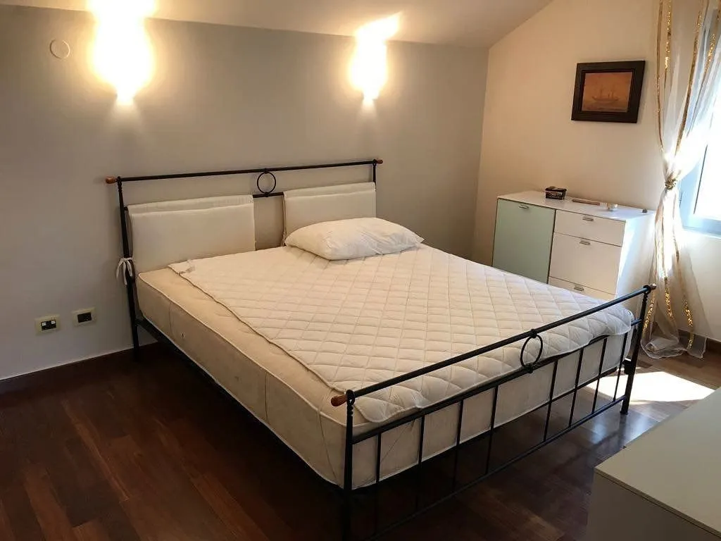 Sale, house, 390m², Stoliv, Kotor