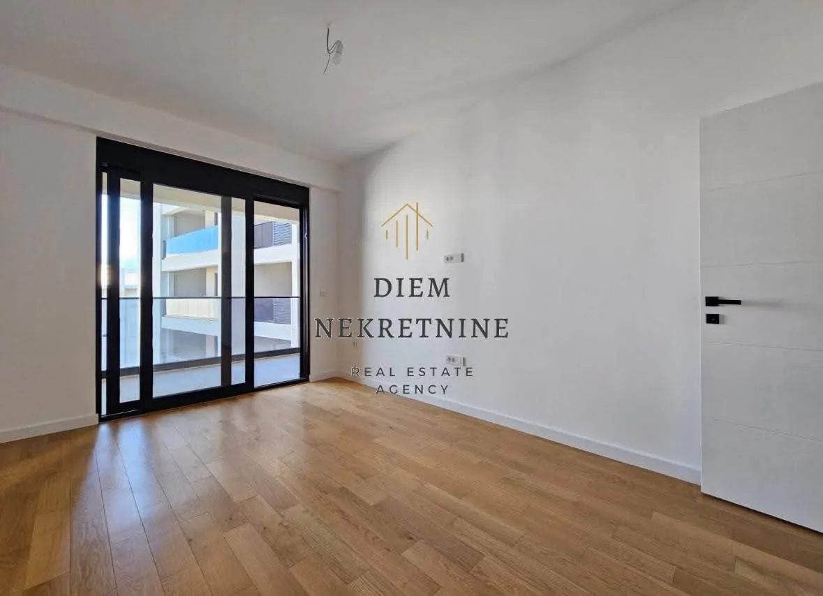 Prodaja, jednosoban stan, 62m², Centar, Bar