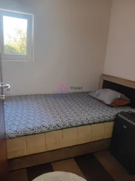 Smaller bedroom with a bed and a window. - image 3