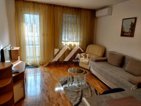 Rent, one bedroom apartment, 40m², Salajka, Novi Sad Sve Podlokacije - image 1